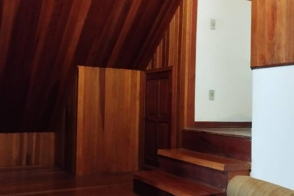 Amplo Apartamento Familiar Em Vila Capivari E Wifi * Campos do Jordão