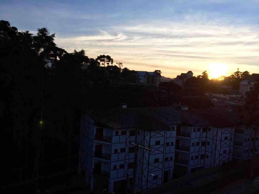 Apartamento Amplo Apartamento Familiar Em Vila Capivari E Wifi Campos do Jordão