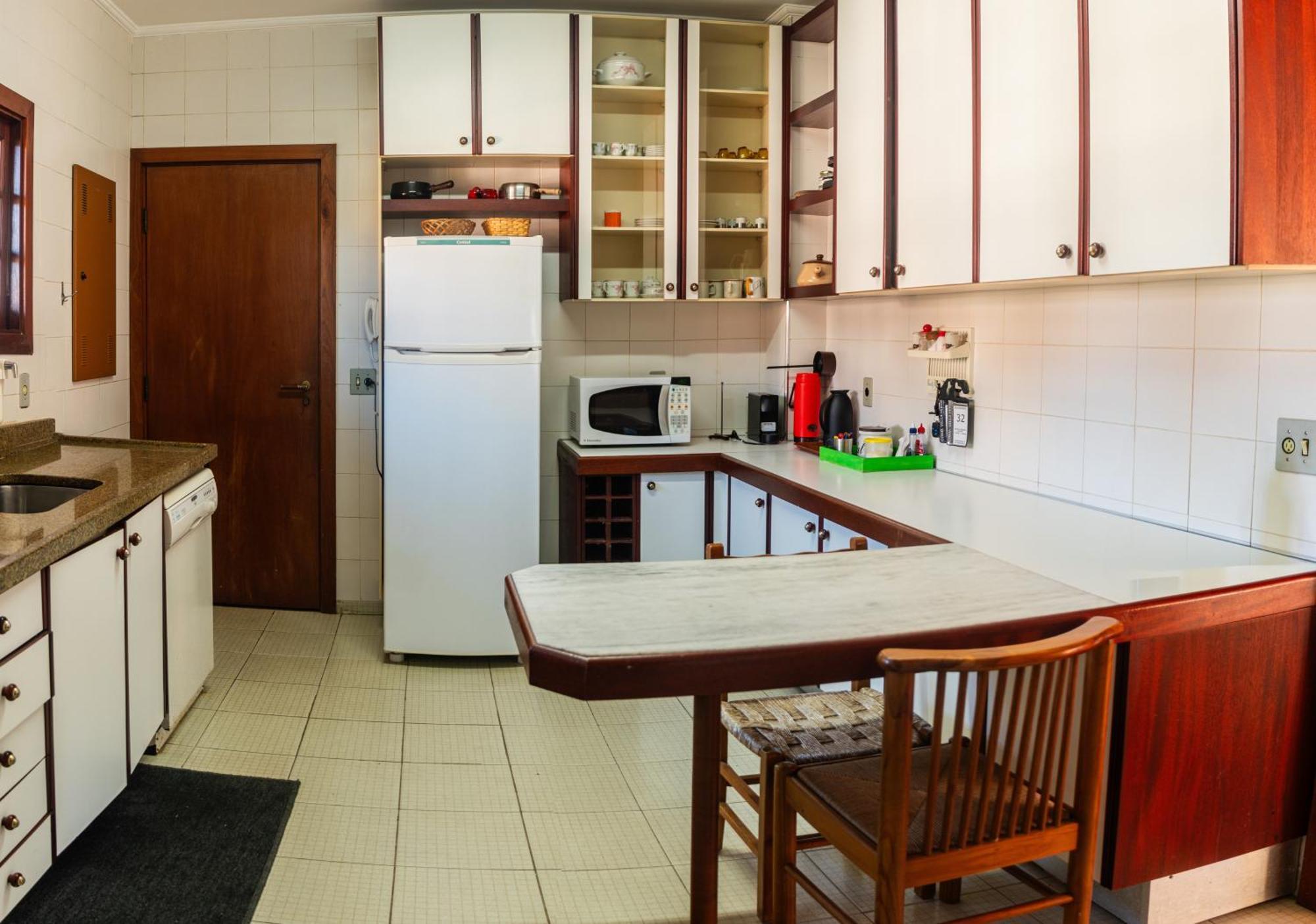Amplo Apartamento Familiar Em Vila Capivari E Wifi